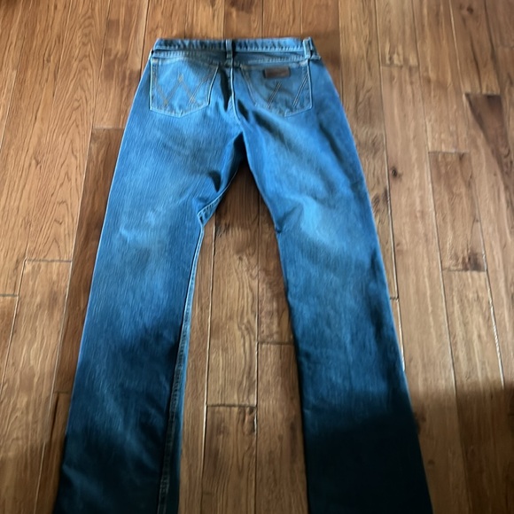 Wrangler 20x cool vantage stretch size 33x36 - Picture 3 of 4